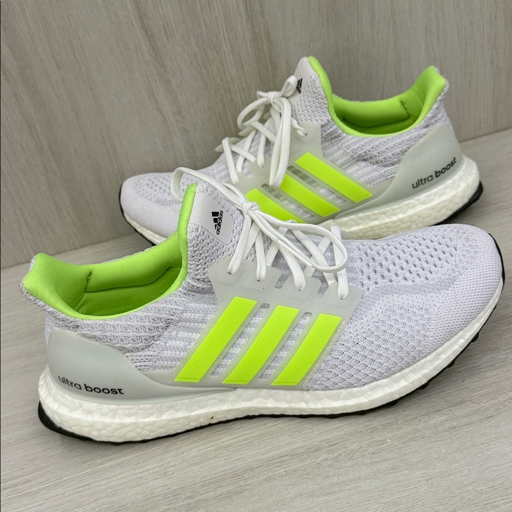 Adidas Ultra Boost - Picture 8 of 10